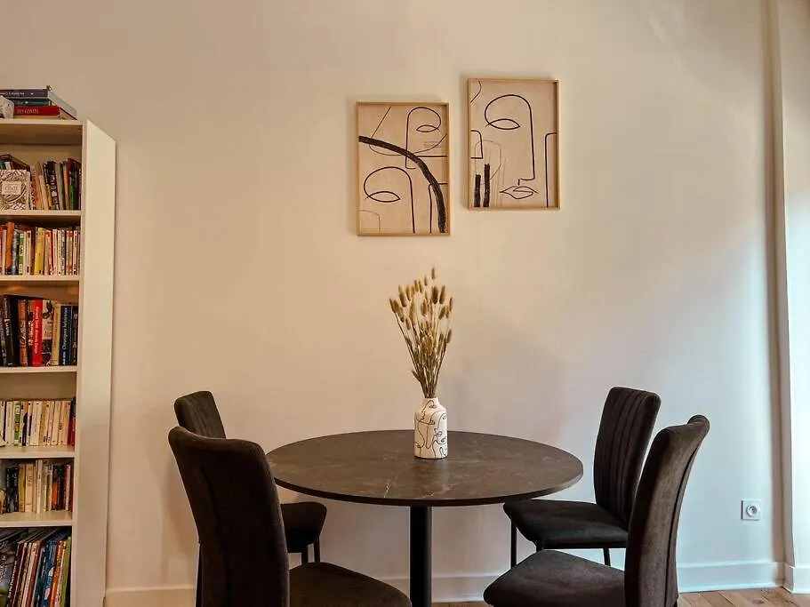 Apartment Le Spacieux Et Confortable A 15Min De La Gare Valence  France
